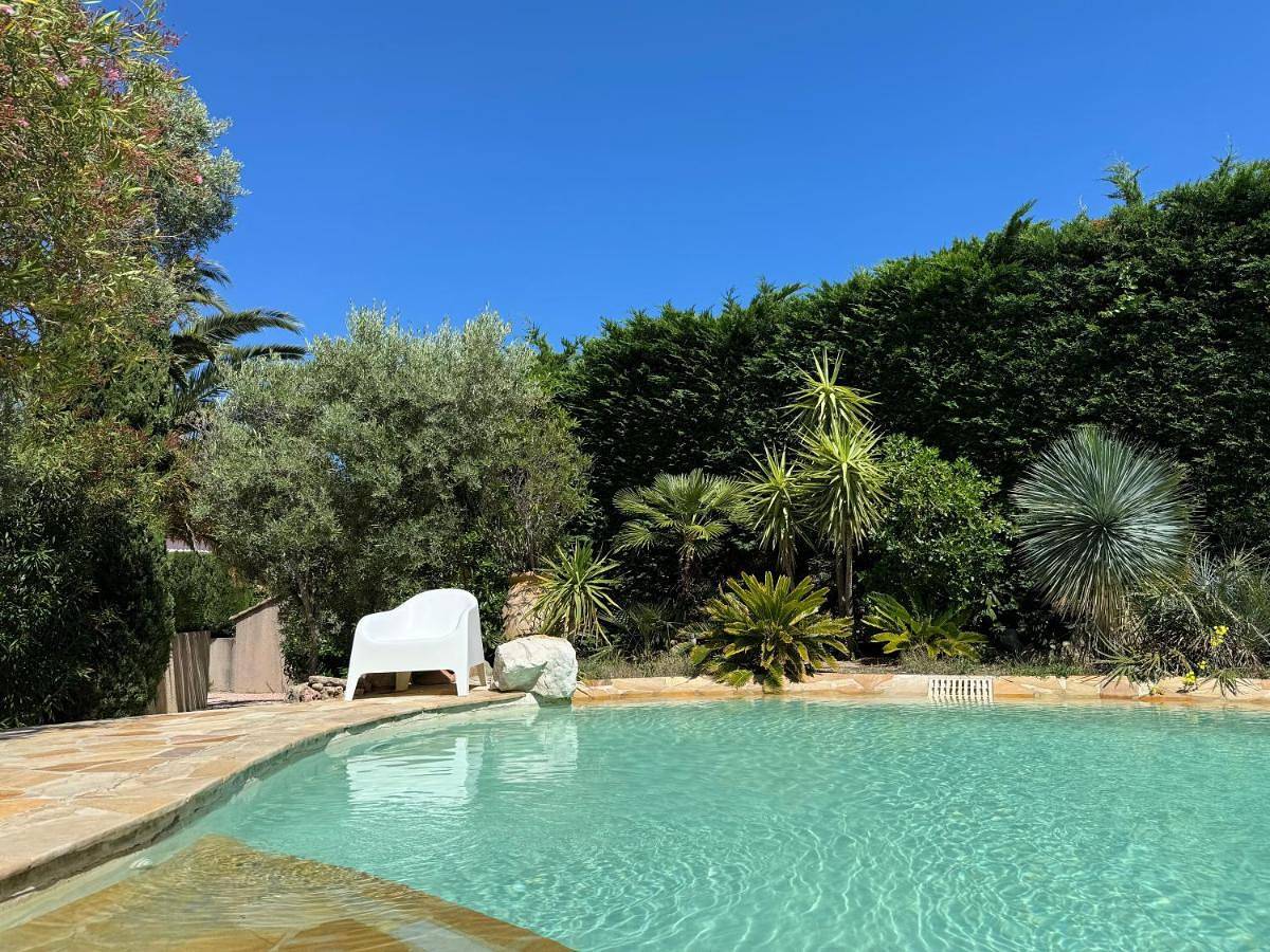 Three-Bedroom Villa in Carry-le-Rouet, Côte méditerranéenne (France)