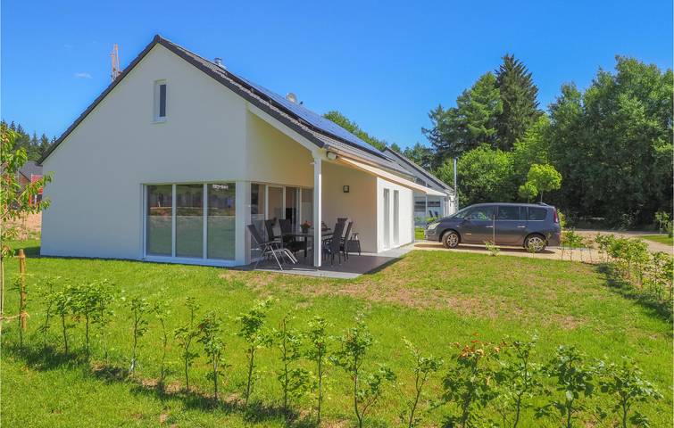 Ferienhaus für 4 Personen, mit Terrasse und Garten sowie Sauna in Prüm