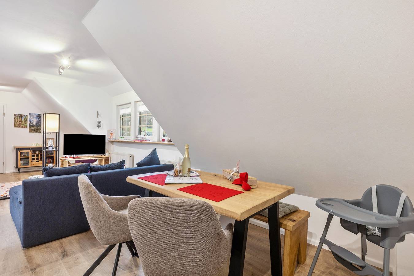 Appartement entier, Appartement de vacances 'Zum Heubalken' avec balcon et Wi-Fi in Bad Fredeburg, Schmallenberg