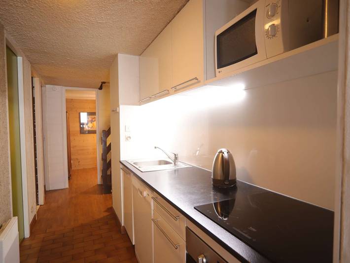 Ganze Wohnung, Geräumige 3-Zimmer-Maisonette mit Mezzanine, 250m von den Pisten entfernt, Parken, Haustiere erlaubt in Auris, Nationalpark Écrins