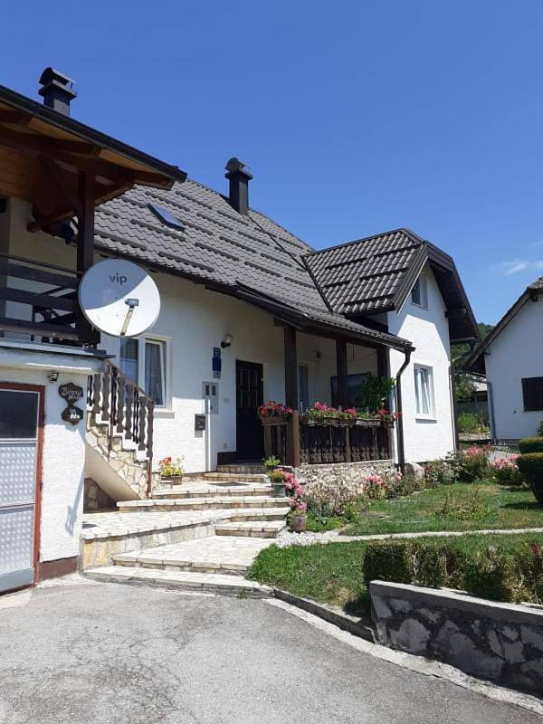 Maison d’hôte pour 2 personnes, avec jardin et terrasse dans Poljanak
