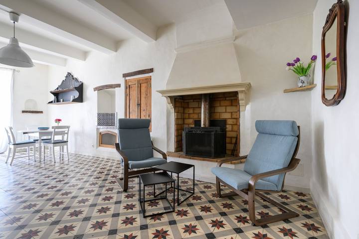 Maison Bleue 26170 Mollans-sur-Ouvèze – Authentic Village House by the River