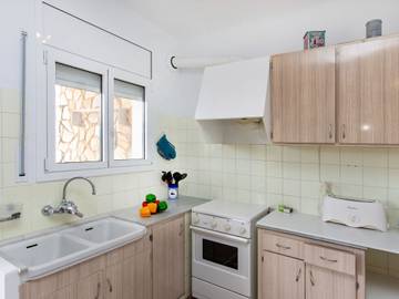 Holiday Rental for 5 People in Llanca, Costa Brava, Photo 2