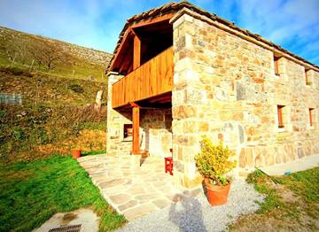 Casa de huéspedes para 6 personas, con terraza y jardín en Valle del Miera