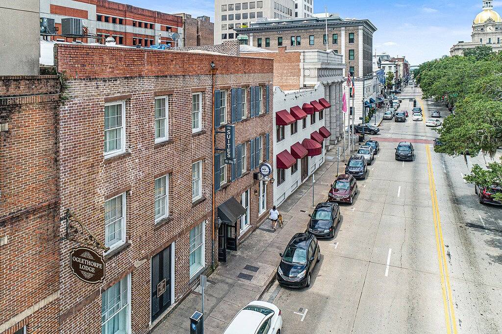 Ganze Wohnung, Luxurious Studio with Parking on Historic Bay Street by Lucky Savannah in Savannah, Chatham County