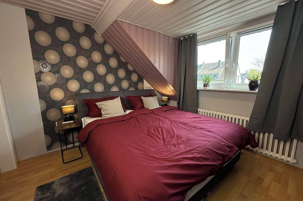 Ganze Wohnung, . Ferienwohnung Lichtblick 2.0 nahe Centro und Rudolf Weber Arena in Oberhausen, Ruhrgebiet