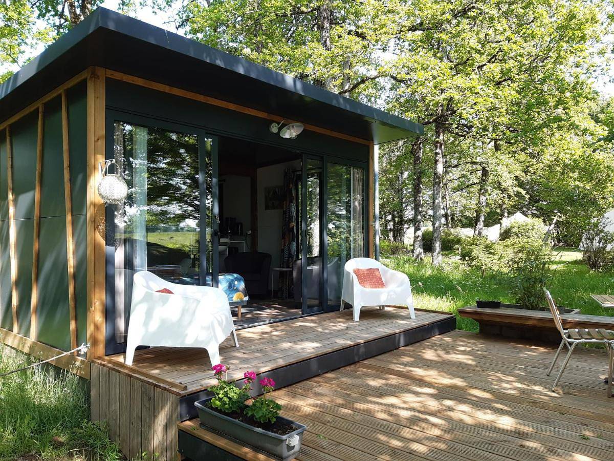 Camping Etang Du Camp in Sénergues, Aveyron