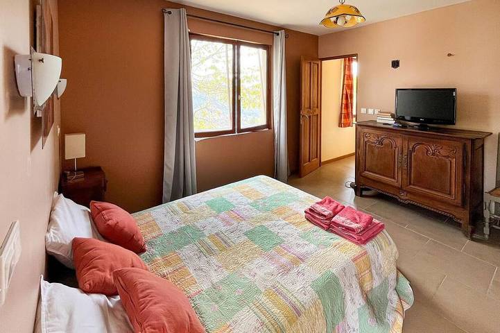 Lovely home in Châteauneuf-Villevieil in Châteauneuf-Villevieille, Côte méditerranéenne (France)