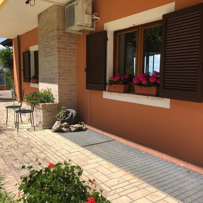 Maison de campagne pour 4 personnes, avec jardin ainsi que jacuzzi et piscine à Pescara - 4