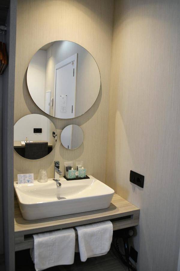 Hostal Sevilla Santa Justa - Adults only in Nervión, Sevilla