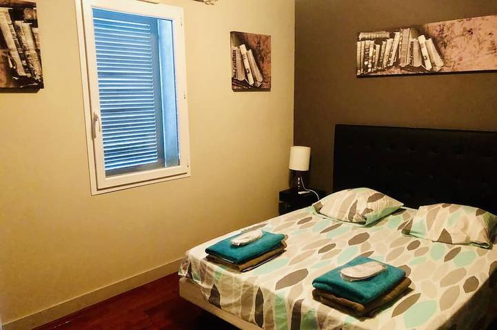 Location de vacances pour 10 personnes, avec jardin et terrasse à Arpaillargues-et-Aureillac - 2