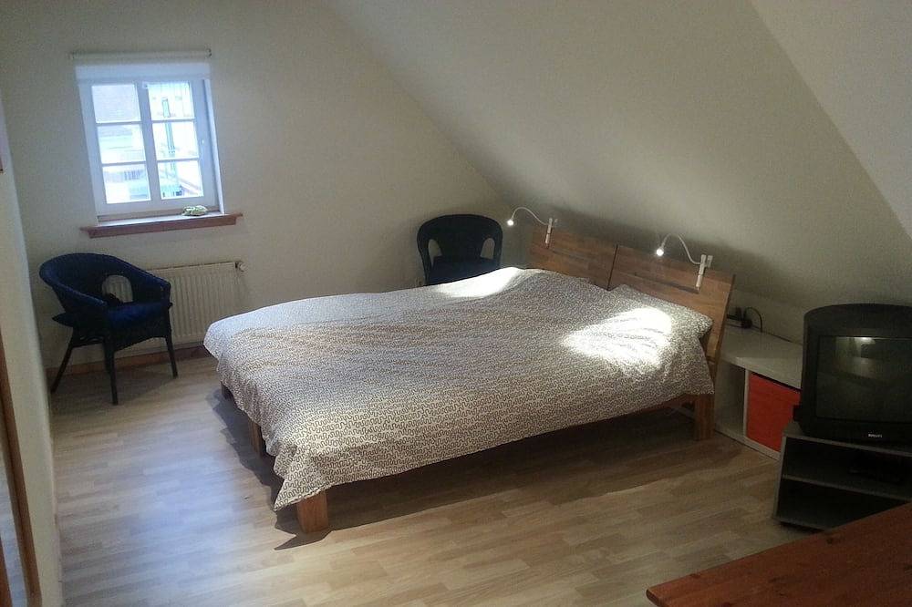 Appartement entier, Appartement, 3 chambres, 1 salle de bain, cuisine (10 personnes) in Landau (Hesse), Bad Arolsen