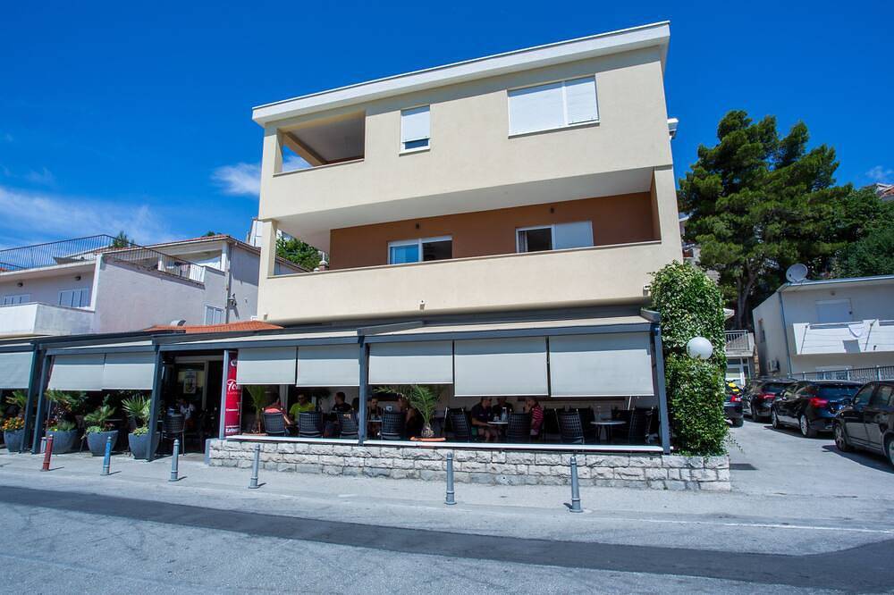 Ganze Wohnung, Waterfront room Toni in Stobrec, Split-Dalmatien