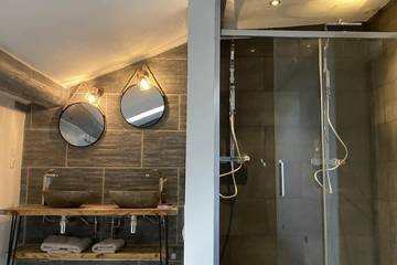 Gîte pour 4 personnes, avec balcon à Entraigues-sur-la-Sorgue