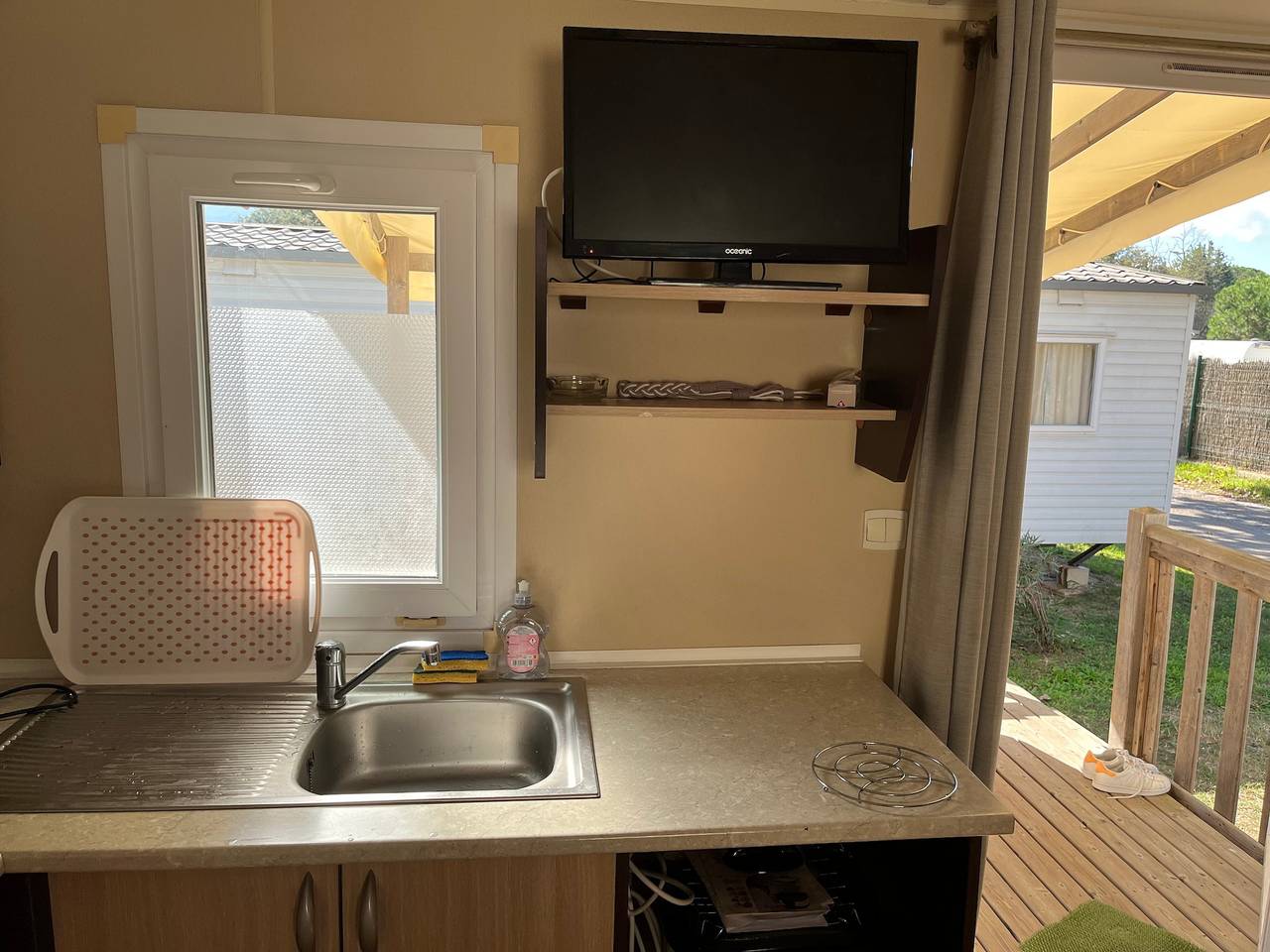 Mobile Home 'Chez Sylvie' avec piscine partagée, Wi-Fi et climatisation in Côte Vermeille, Argelès-sur-Mer