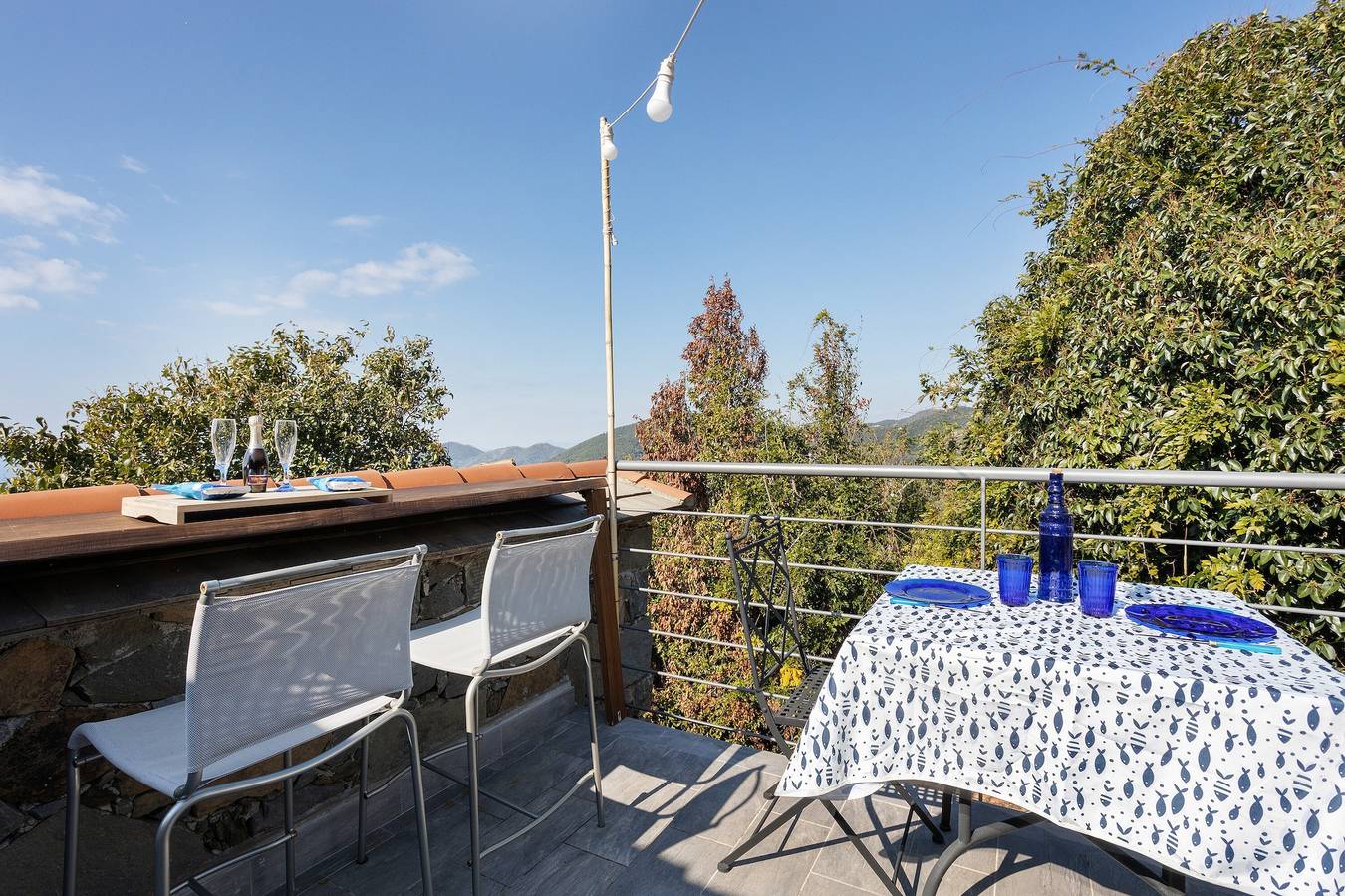 Appartamento intero, Appartamento 'Vistamare Relax Cinque Terre' con Vista Mare, Wi-Fi, Parcheggio gratuito e aria condiz in Vernazza, Comune di Vernazza