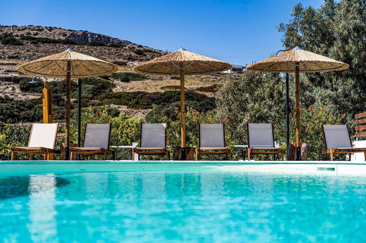 Cabin with Shared Bathroom in Syros