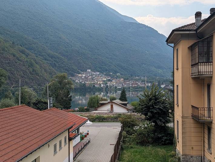 Ganze Wohnung, Ferienhaus 'Casa Jenny - vista lago a Novate Mezzola' in Campo Mezzola, Novate Mezzola