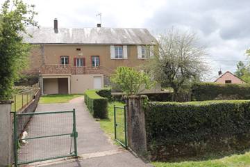 Gîte pour 5 personnes, avec balcon dans Lac de Pannecière