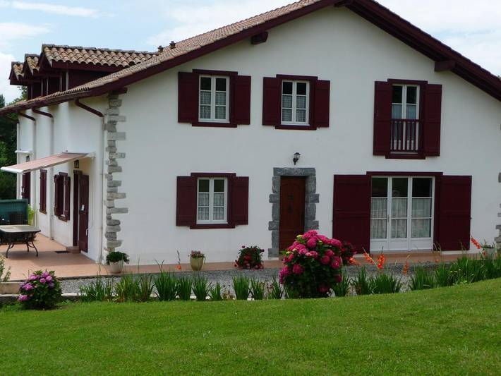Gîte pour 6 personnes, avec Terrasse et Jardin