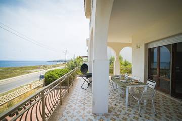 Maison De Vacances pour 8 Personnes dans Torre Dell'orso, Salento, Photo 1