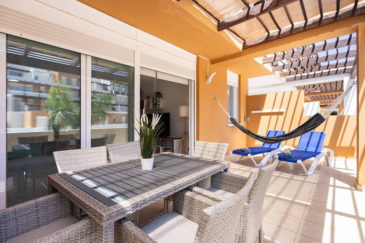 Ganze Wohnung, Ferienwohnung für 6 Personen mit Terrasse in Las Adelfas, Amarilla Golf