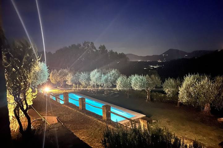Castello per 2 persone, con giardino e piscina - 1
