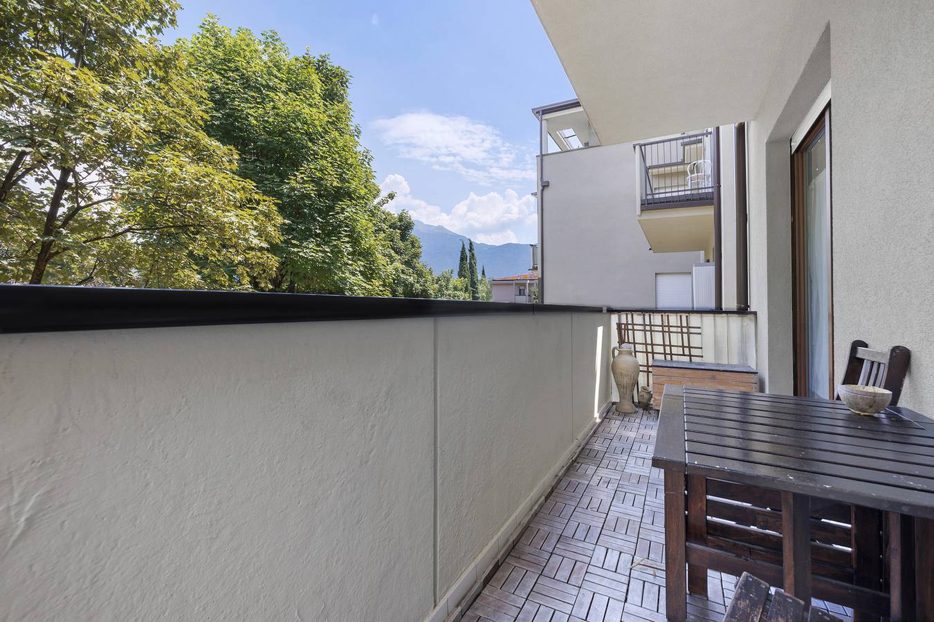 Appartement entier, Appartement 'Akira' avec vue sur les montagnes, jardin partagé et Wi-Fi in Varone, Riva del Garda