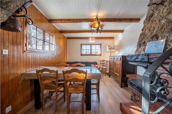 Apartamento entero, Apartamento 'Chalet -Les Aiguilles- Rdc' con vistas a la montaña, terraza y jardín in Col du Mollard, Albiez-Montrond