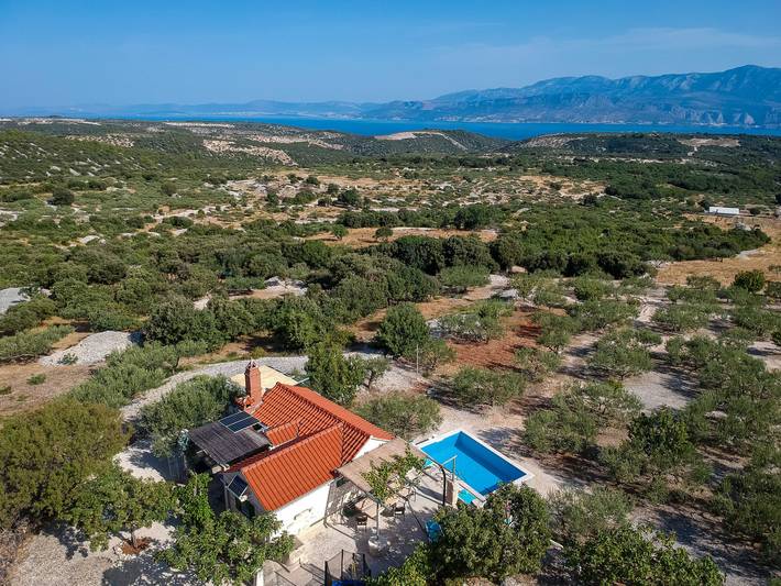 Dubrove in Pucisca, Brac