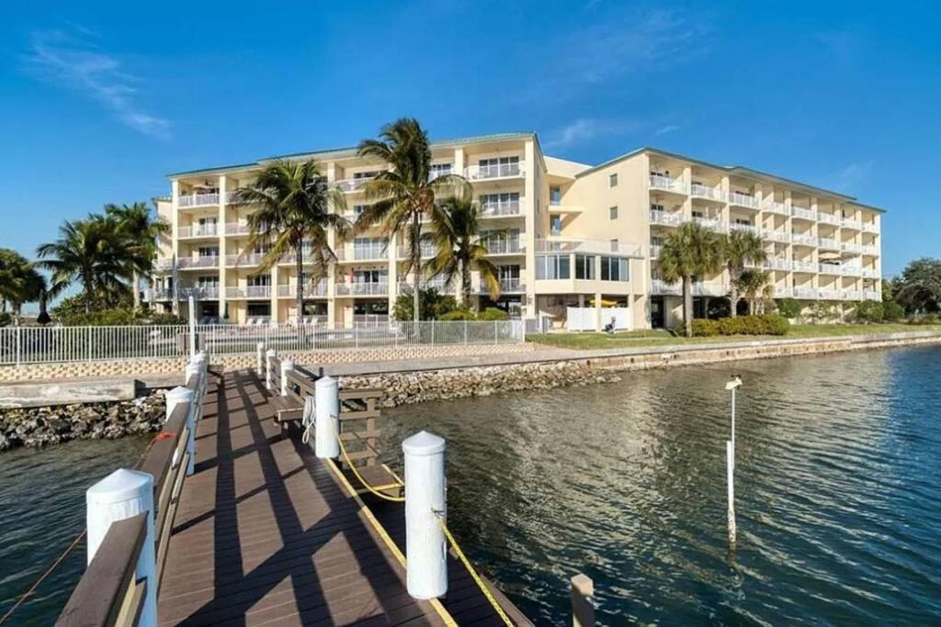 Apartamento entero, The Bayview a quaint 1 1 balcony on the bay in Seminole, Pinellas County