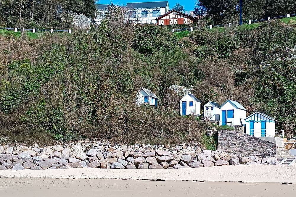 Alojamiento confortable que combina vistas tranquilas al mar. in Barneville-Carteret, Côte de la Déroute