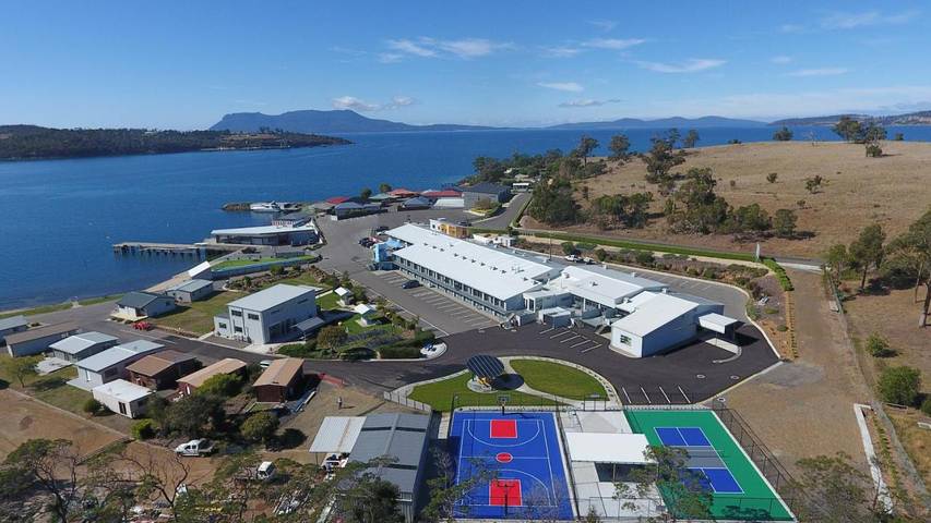 Ferienhaus für 4 Personen, mit Ausblick und Pool sowie Garten in Tasmanien
