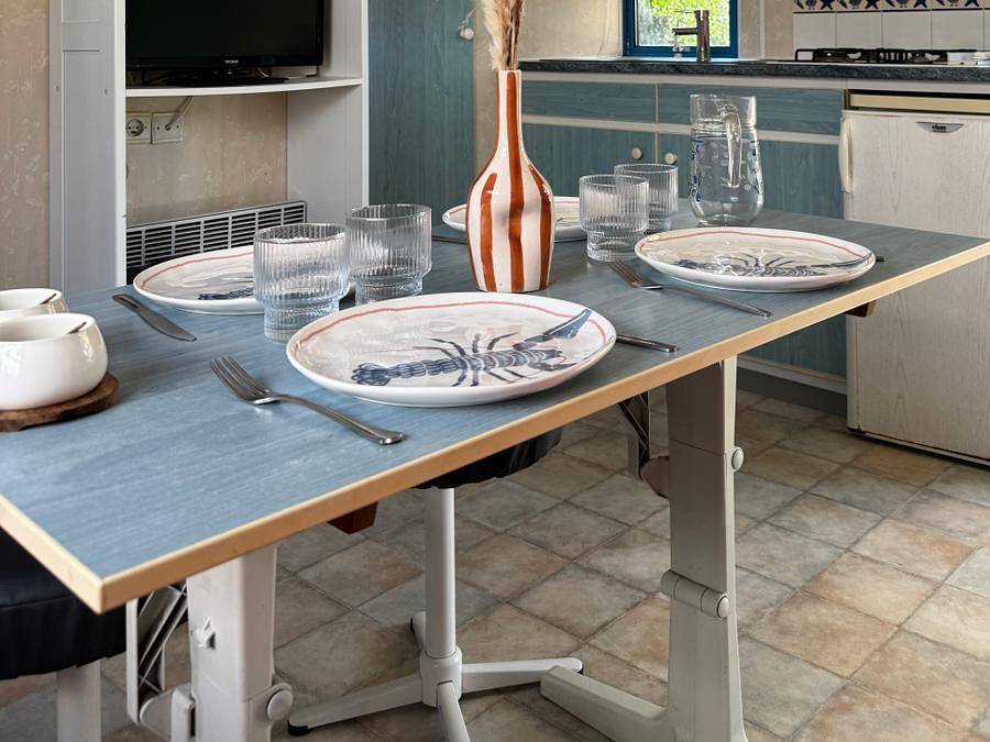 Camping Le Petit Bois - Mobilhome 4 personnes - Mobil-home Standard 4 pers in Saint-Jean-de-Monts, Vendée