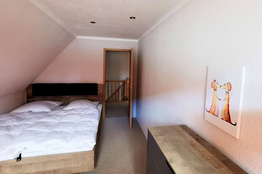 Ganze Wohnung, Ferienhaus Hirschsieh - Ferienhaus mit 3 Schlafzimmern und Kamin in Stiege im Harz, Harzvorland