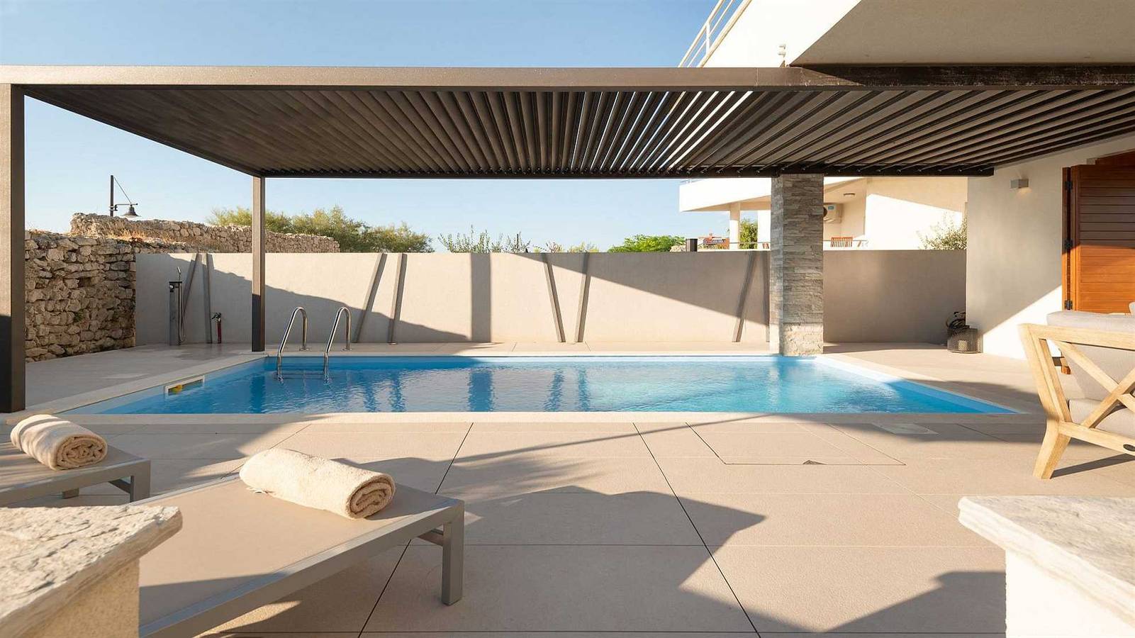 Beautiful luxurious poolside villa in Nin in Nin, Zadar