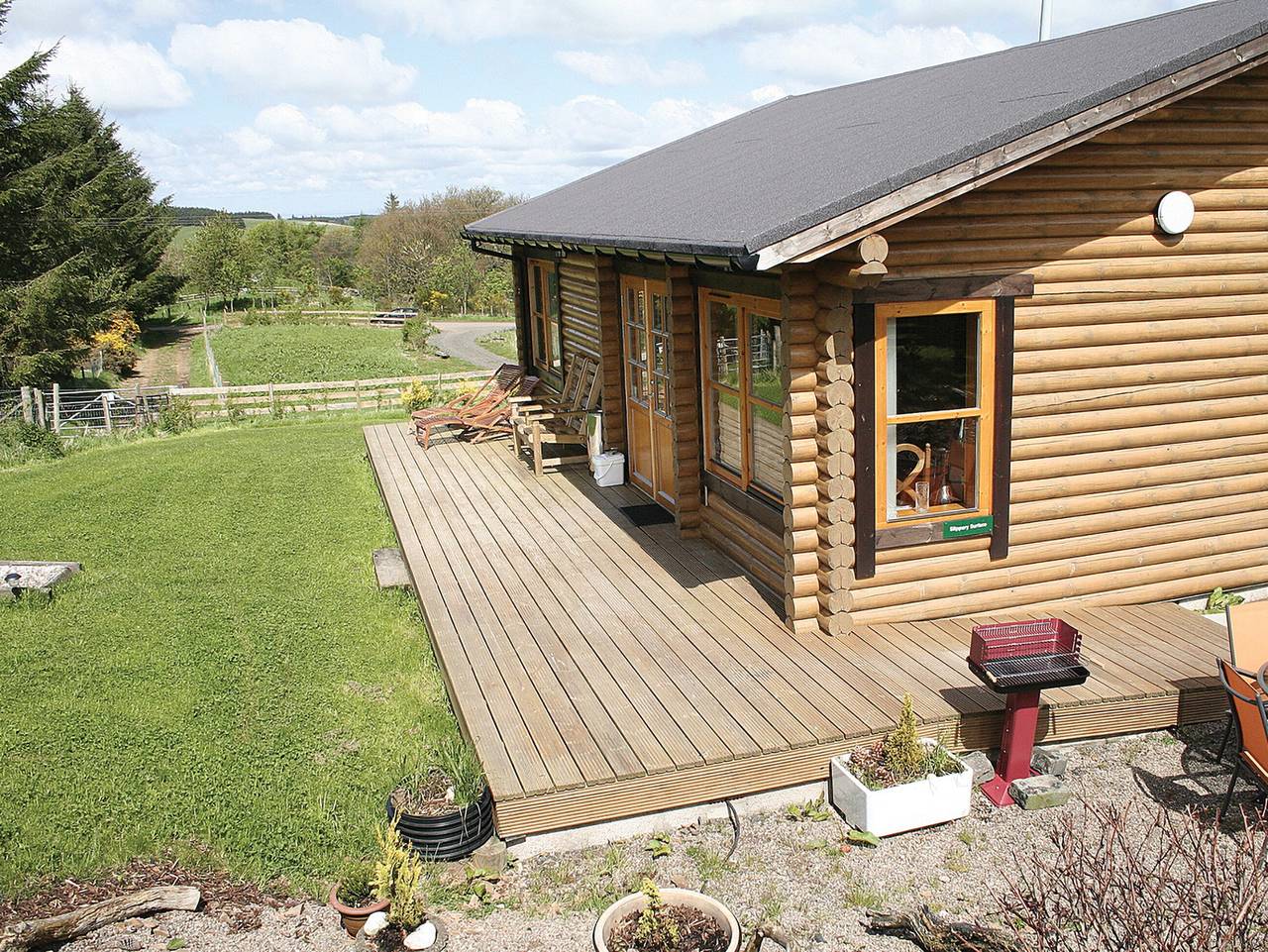 Bracken Log Cabin - S4468 in Perthshire