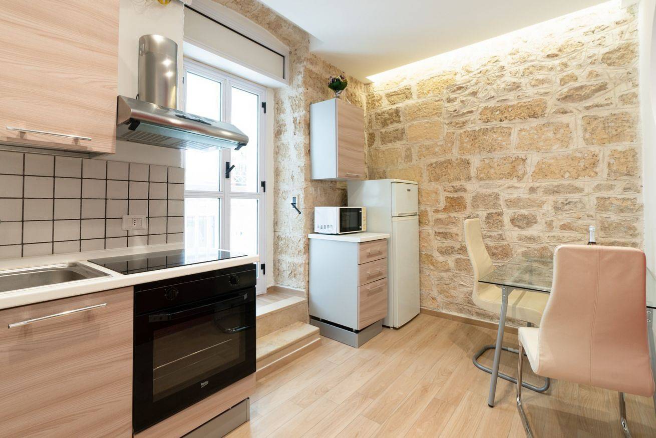 Appartamento intero, At the castle: cozy apartment in Barletta, Via Francigena