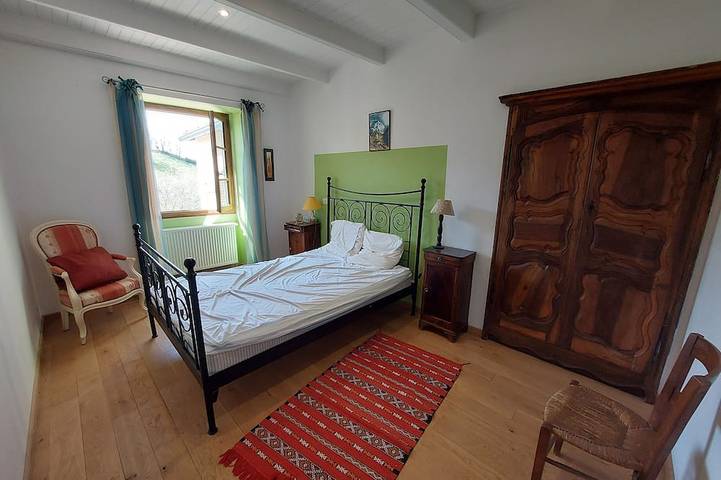 Location de vacances pour 8 personnes, avec jardin ainsi que sauna et jacuzzi, animaux acceptés à Espinas - 3