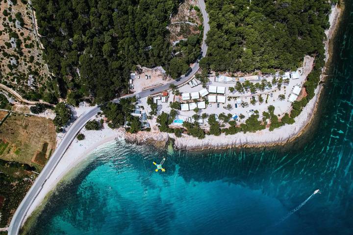 Camping per 6 persone, con Terrazza e Panorama in Brac
