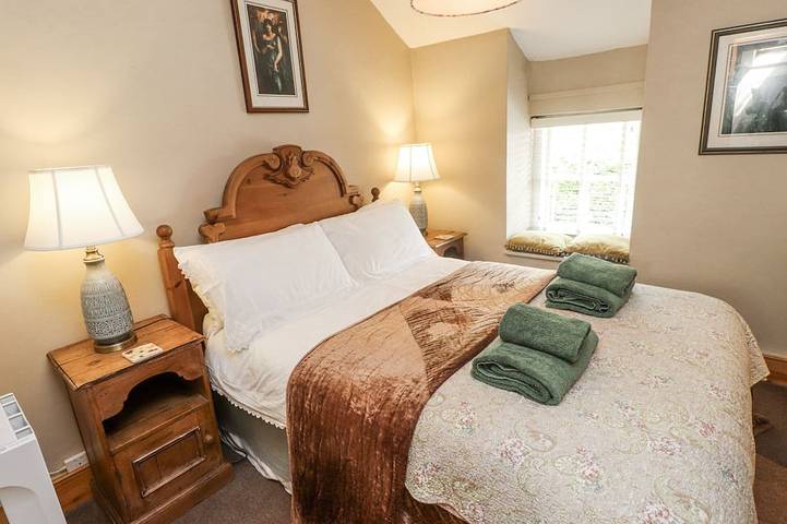 Copper Miners Cottage, pet friendly in Beddgelert, Eryri (Snowdonia) in Beddgelert, Snowdonia