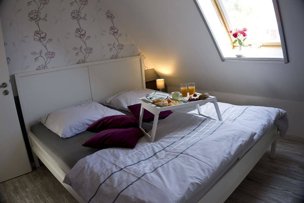 4****Haus – Garten, Südterrasse, Kamin, Wlan, hochwertige Ausstattung in Pruchten, Vorpommern-Rügen