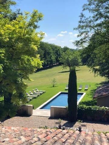 Chambre d’hôte pour 2 personnes, avec Terrasse et Jardin ainsi que Piscine et Vue à Meximieux
