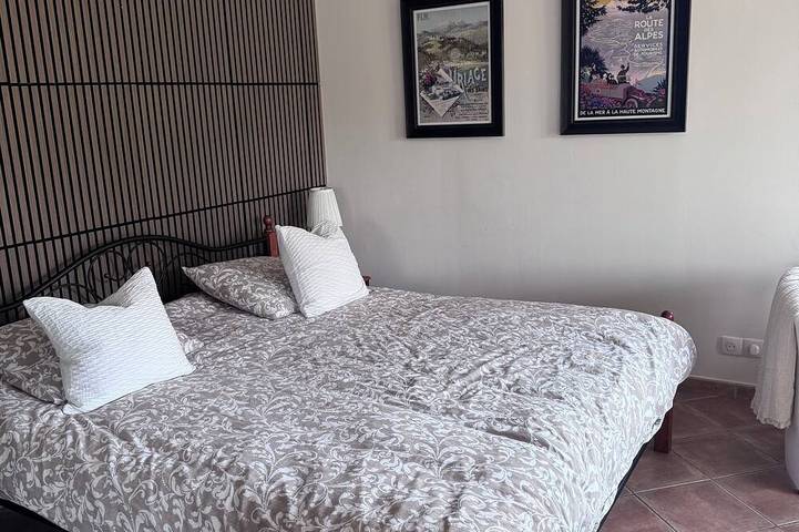 Ganze Wohnung, Your Alpine Retreat — Spa Treatments, Fine Dining, and Adventure in Saint-Martin-d'Uriage, Nationalpark Écrins