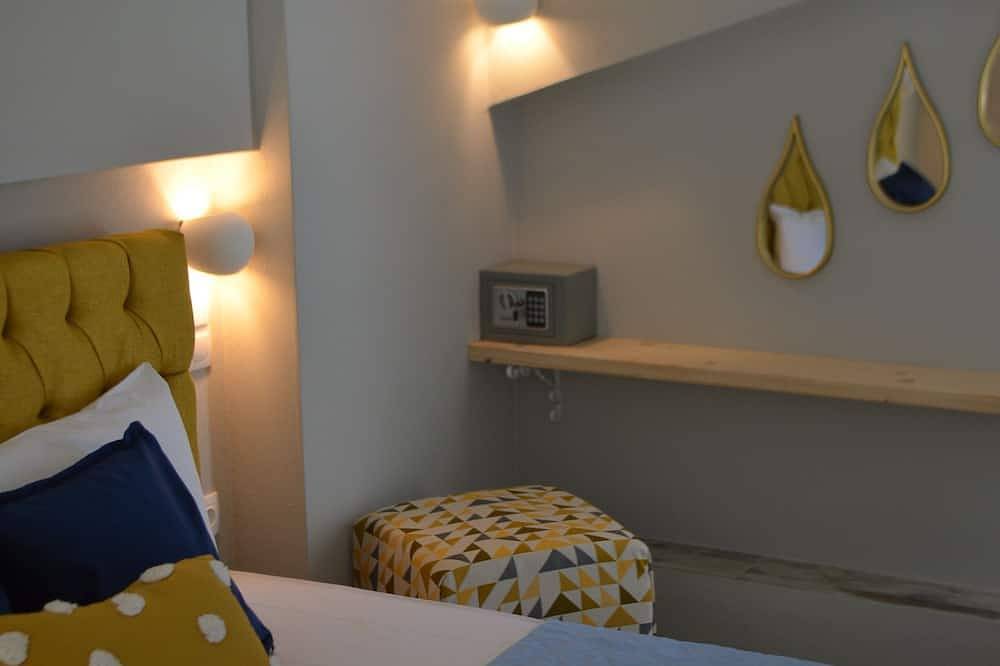 Hel lejlighed, Central mezonette for 3 in Kalyvia, Sporaderne