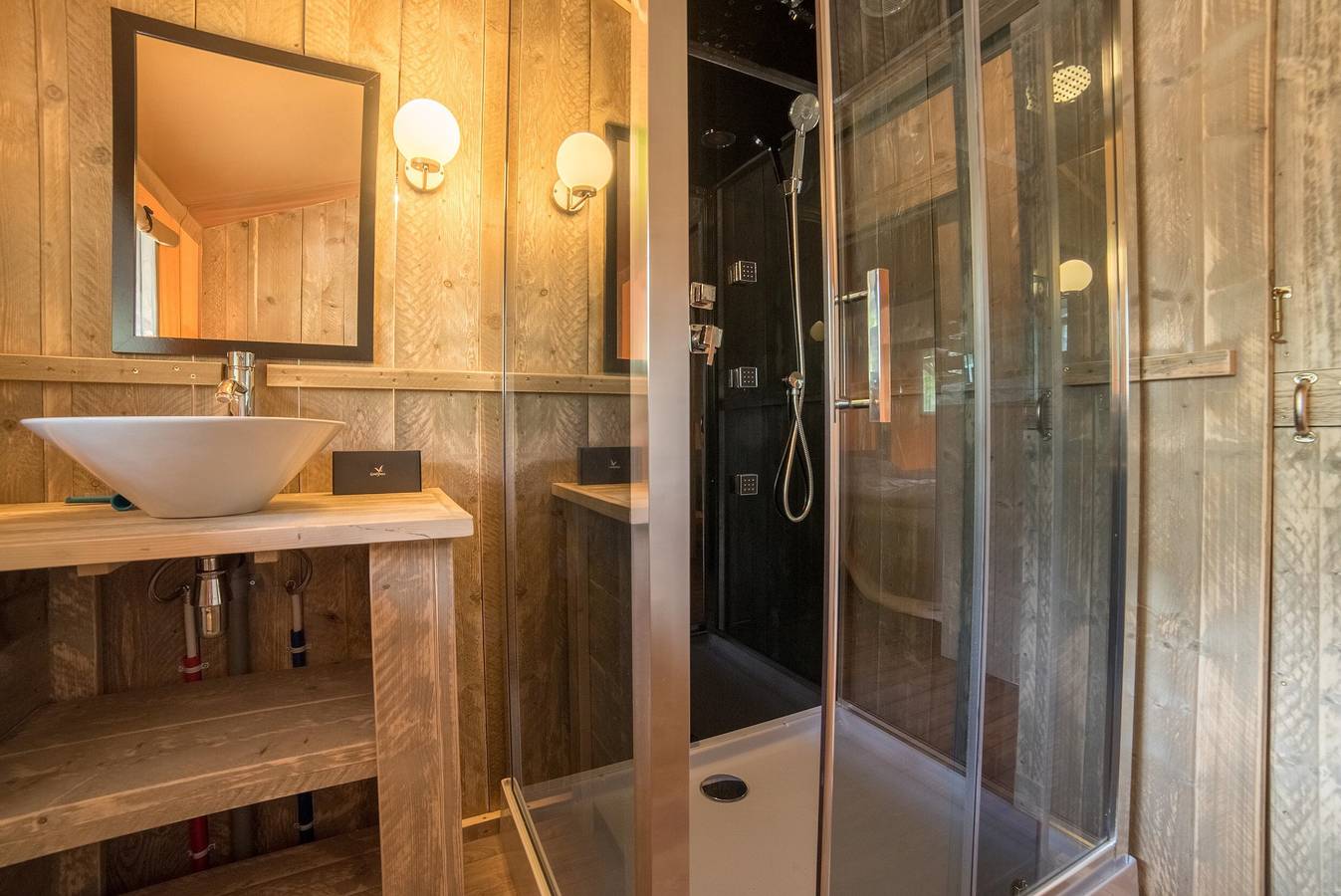Geheel appartement, Vakantieappartement voor 6 personen met zwembad in Ouddorp, Goeree-Overflakkee