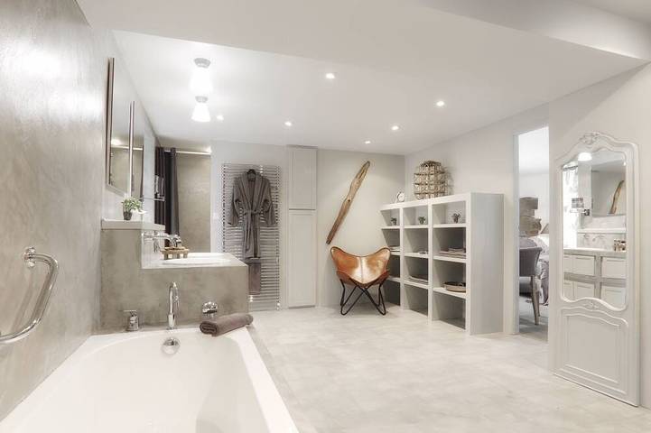 Location de vacances pour 2 personnes, avec piscine et jardin à Saint-Martin-des-Combes - 3