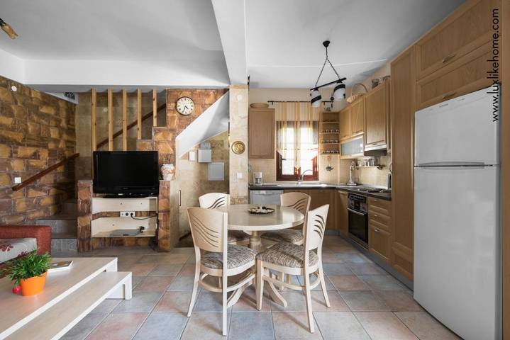 Location de vacances pour 7 personnes, avec jardin et vue à Afitos