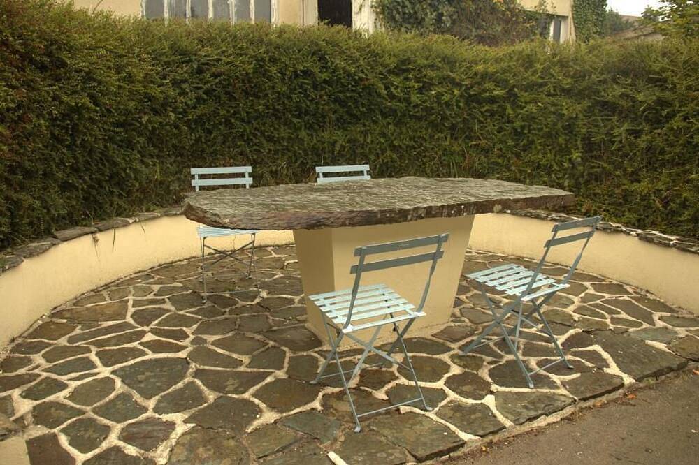 House with garden, walking distance to town center and beach in Saint-Sauveur-de-la-Mer, Lisieux region