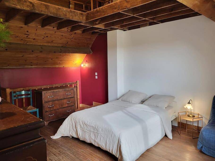One-Bedroom House in Boissise-la-Bertrand, Seine-et-Marne